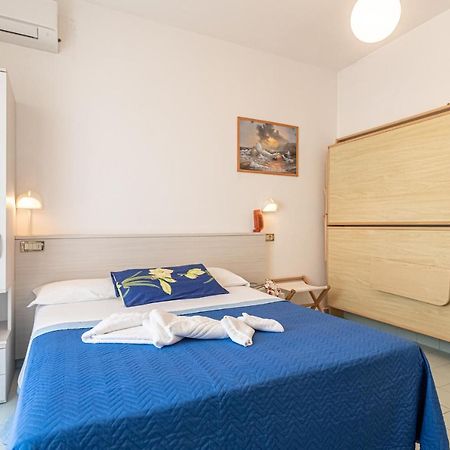 Hotel Tre Rose Riccione Extérieur photo