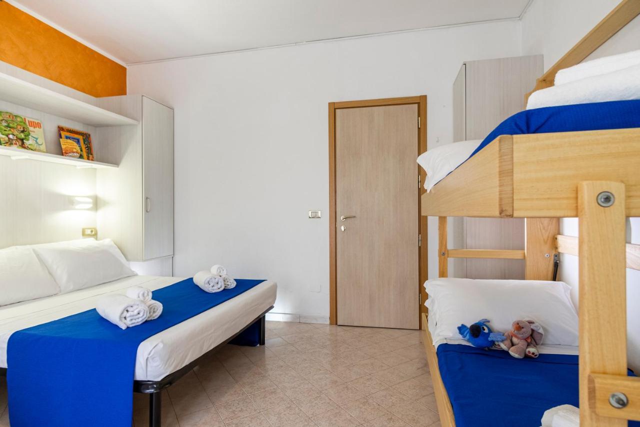 Hotel Tre Rose Riccione Extérieur photo