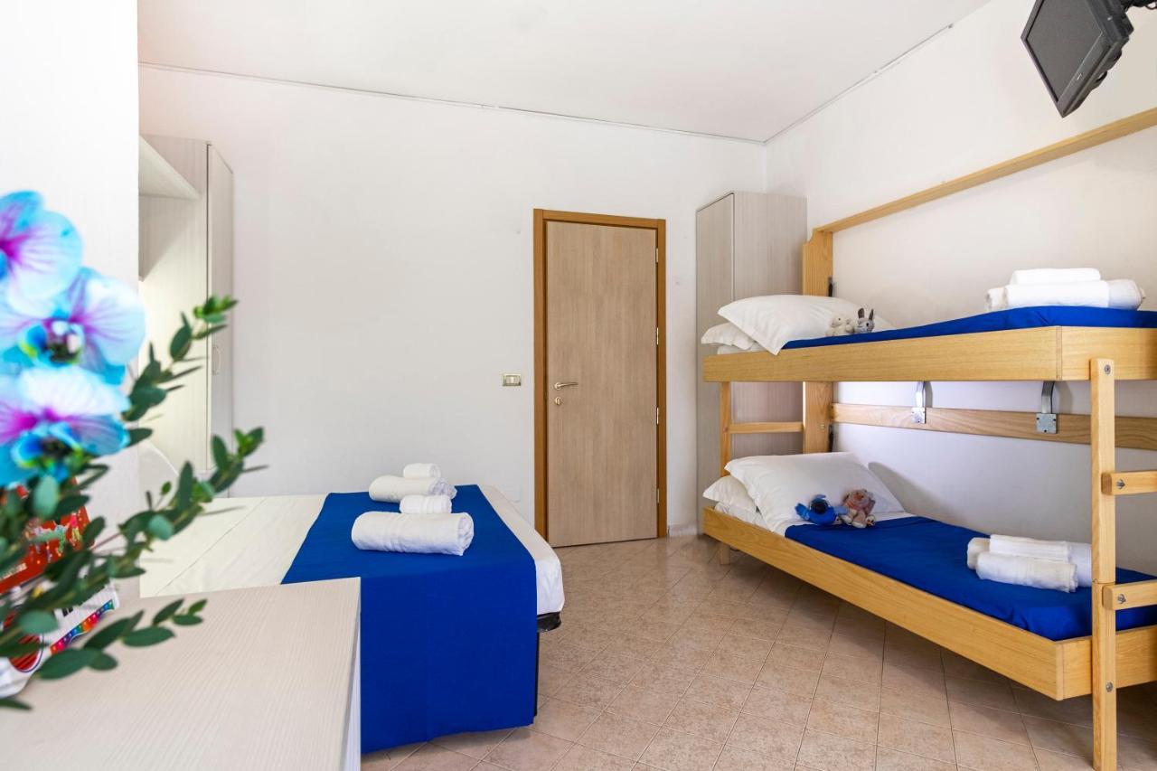 Hotel Tre Rose Riccione Extérieur photo