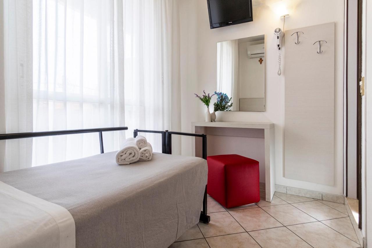 Hotel Tre Rose Riccione Extérieur photo