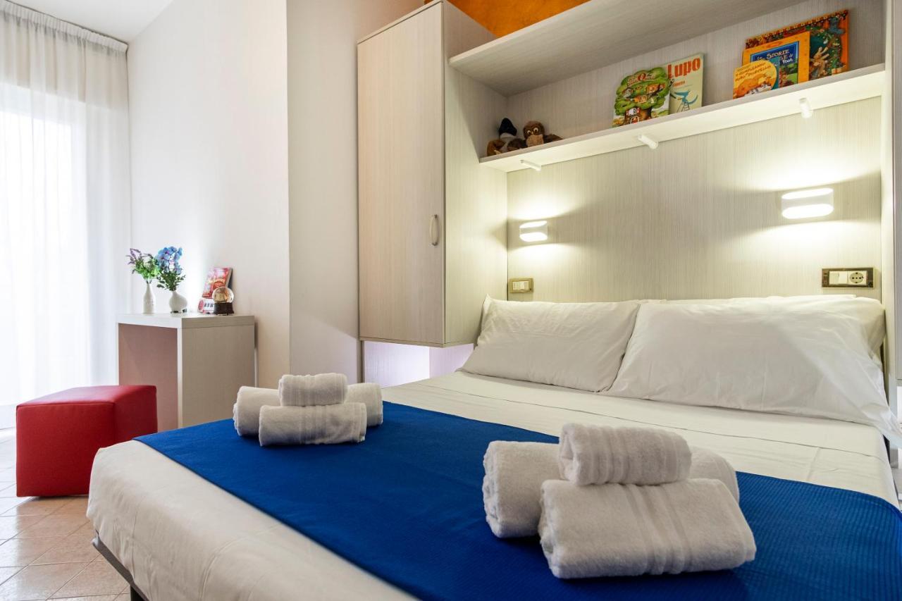 Hotel Tre Rose Riccione Extérieur photo